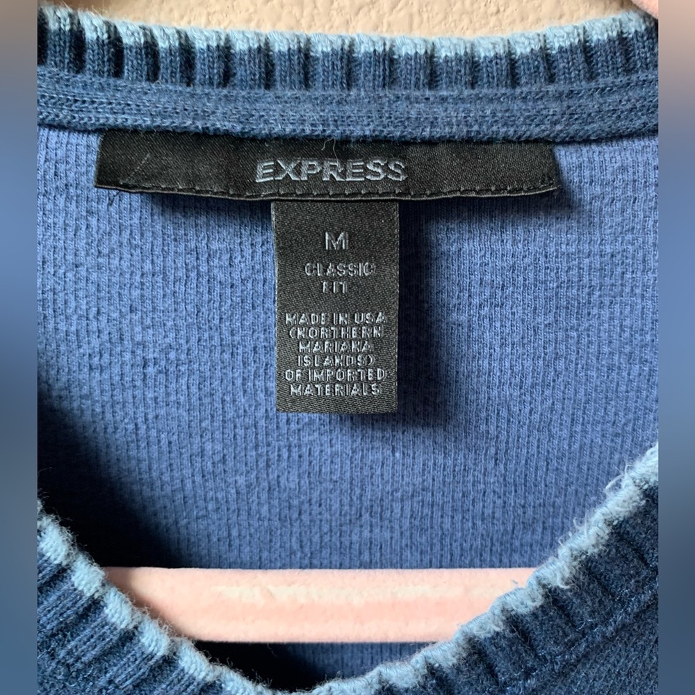 Express Men’s Classic Fit sweater. Size M. - Picture 3 of 8